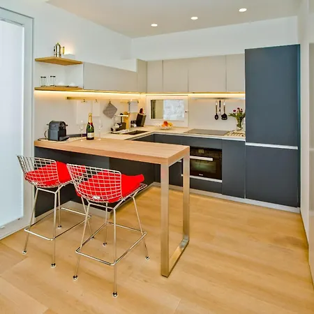 Madeleine Apartment *